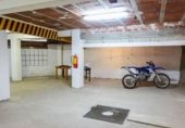 376m² commercial premises for sale in Tarrasa, Carrer de Colom photo