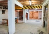 376m² commercial premises for sale in Tarrasa, Carrer de Colom photo