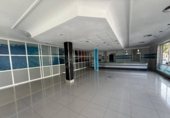 Local comercial en venta con 240m² en San Pedro del Pinatar, Calle Reyes Católicos foto