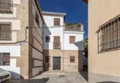 335m² offices for sale in Granada, in the area of Albaicín, Calle Atarazana Vieja photo