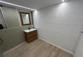 Local comercial en venta con 79m² en Valencia, en la zona de la Carrasca, Calle Serpis foto