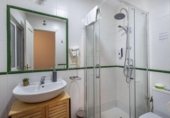 335m² bâtiment résidentiel pour vente à Grenade, dans le quartier de Albaicín, Cuesta Alhacaba photo