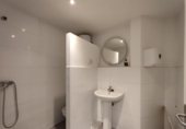 Local comercial en venta con 166m² en Bilbao, en la zona de San Pedro de Deusto, Camino Ugaskobidea foto