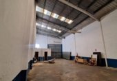 400m² warehouse for sale in Aldaya, Calle del Montdúver photo