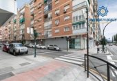 Local comercial en venta con 28m² en Granada, Calle Rivadavia foto