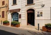 291m² offices for sale in Capdepera, Ma-15 photo
