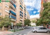 Local comercial en venta con 90m² en Granada, Calle Real de Málaga foto