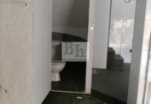 70m² locaux commerciaux pour vente à Malaga, dans le quartier de Haza Cuevas, Calle Capitán Muñoz Lozano photo