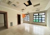 Local comercial en venta con 365m² en Santiago de Compostela, en la zona de O Cotaredo, Rúa das Fontiñas foto