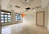 Local comercial en venta con 365m² en Santiago de Compostela, en la zona de O Cotaredo, Rúa das Fontiñas foto