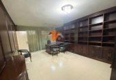 Oficina en venta con 175m² en Santiago de Compostela, Rúa Senra foto