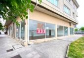 100m² commercial premises for sale in Santiago de Compostela, in the area of A Revolta, Rúa de Sánchez Freire photo