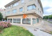 100m² commercial premises for sale in Santiago de Compostela, in the area of A Revolta, Rúa de Sánchez Freire photo