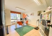 175m² office for sale in Santiago de Compostela, in the area of Cornes, Avenida Romero Donallo photo
