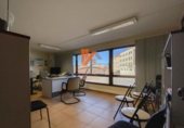 175m² office for sale in Santiago de Compostela, in the area of Cornes, Avenida Romero Donallo photo