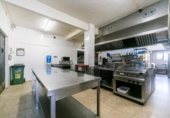Restaurante en venta con 591m² en Cerdanyola del Vallès, Avinguda de la Flor de Maig foto