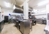 Restaurante en venta con 591m² en Cerdanyola del Vallès, Avinguda de la Flor de Maig foto