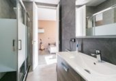 Restaurante en venta con 591m² en Cerdanyola del Vallès, Avinguda de la Flor de Maig foto