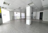 Local comercial en alquiler con 145m² en Logroño foto