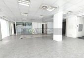 Local comercial en alquiler con 145m² en Logroño foto