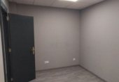 Local comercial en alquiler con 320m² en Oviedo, en la zona de El Vallobín foto