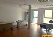 Oficina en alquiler con 92m² en Santander, Calle Río Danubio foto