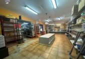 135m² commercial premises for sale in Ripollet, Centre photo