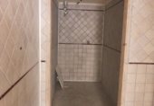 Local comercial en venta con 130m² en Sarriguren, Calle Garajonay foto
