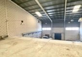 595m² warehouse industrial for sale in Badajoz, in the area of San Roque, Calle Luis Andreu Fernández de Molina photo