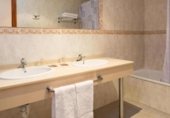 Hotel
en venda
amb 2315m² a Estepona, Calle Mondéjar foto