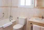 Hotel
en venda
amb 2315m² a Estepona, Calle Mondéjar foto