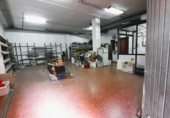92m² commercial premises industrial for sale in Burjasot, Calle Mendizábal photo