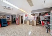 220m² commercial premises for sale in Alicante photo
