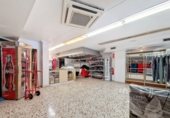 220m² commercial premises for sale in Alicante photo
