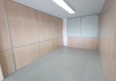 144m² office for rent in Barberà del Vallès photo
