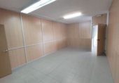 144m² office for rent in Barberà del Vallès photo