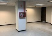 844m² office for rent in Madrid, in the area of Valverde, Calle de María Tubau photo