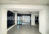 Local comercial en alquiler con 350m² en Barcelona, en la zona de el Coll, Carrer de Móra d'Ebre foto