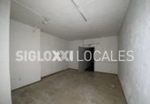 Local comercial en alquiler con 350m² en Barcelona, en la zona de el Coll, Carrer de Móra d'Ebre foto