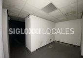 Local comercial en alquiler con 350m² en Barcelona, en la zona de el Coll, Carrer de Móra d'Ebre foto