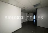 Local comercial en alquiler con 350m² en Barcelona, en la zona de el Coll, Carrer de Móra d'Ebre foto