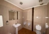 Local comercial en alquiler con 90m² en Torremolinos foto