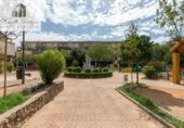Local comercial en venta con 222m² en Atarfe, Ronda Lindaraja foto