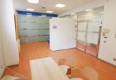 Local comercial en venta con 139m² en Vitoria, en la zona de Desamparados foto