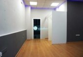 Local comercial en alquiler con 66m² en Segovia foto