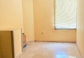 210m² commercial premises for rent in Parla, Calle Reyes Católicos photo
