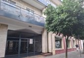 Local comercial en venta con 345m² en Sevilla, en la zona de Nervión, Fernández de Ribera foto