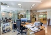 Oficinas en venta con 256m² en Granada, en la zona de Barrio de la Virgen, paseo del salon foto