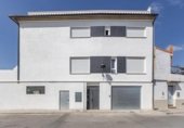 Edificio en venta con 200m² en Churriana de la Vega, Calle Baño foto