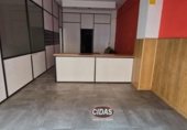 198m² locaux commerciaux pour vente à Oviède, dans le quartier de Pumarín, Calle Marqués de Valero de Urria photo